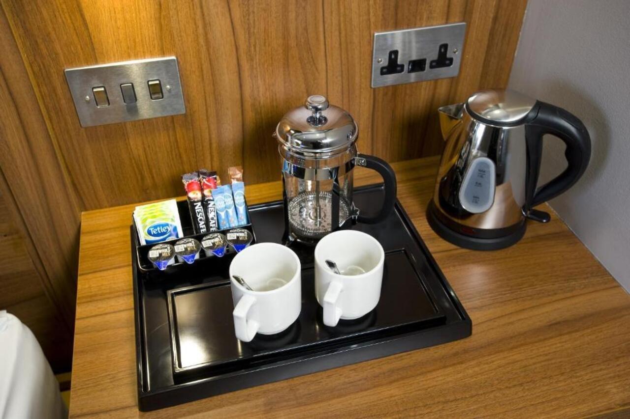 London Court Hotel Bagian luar foto
