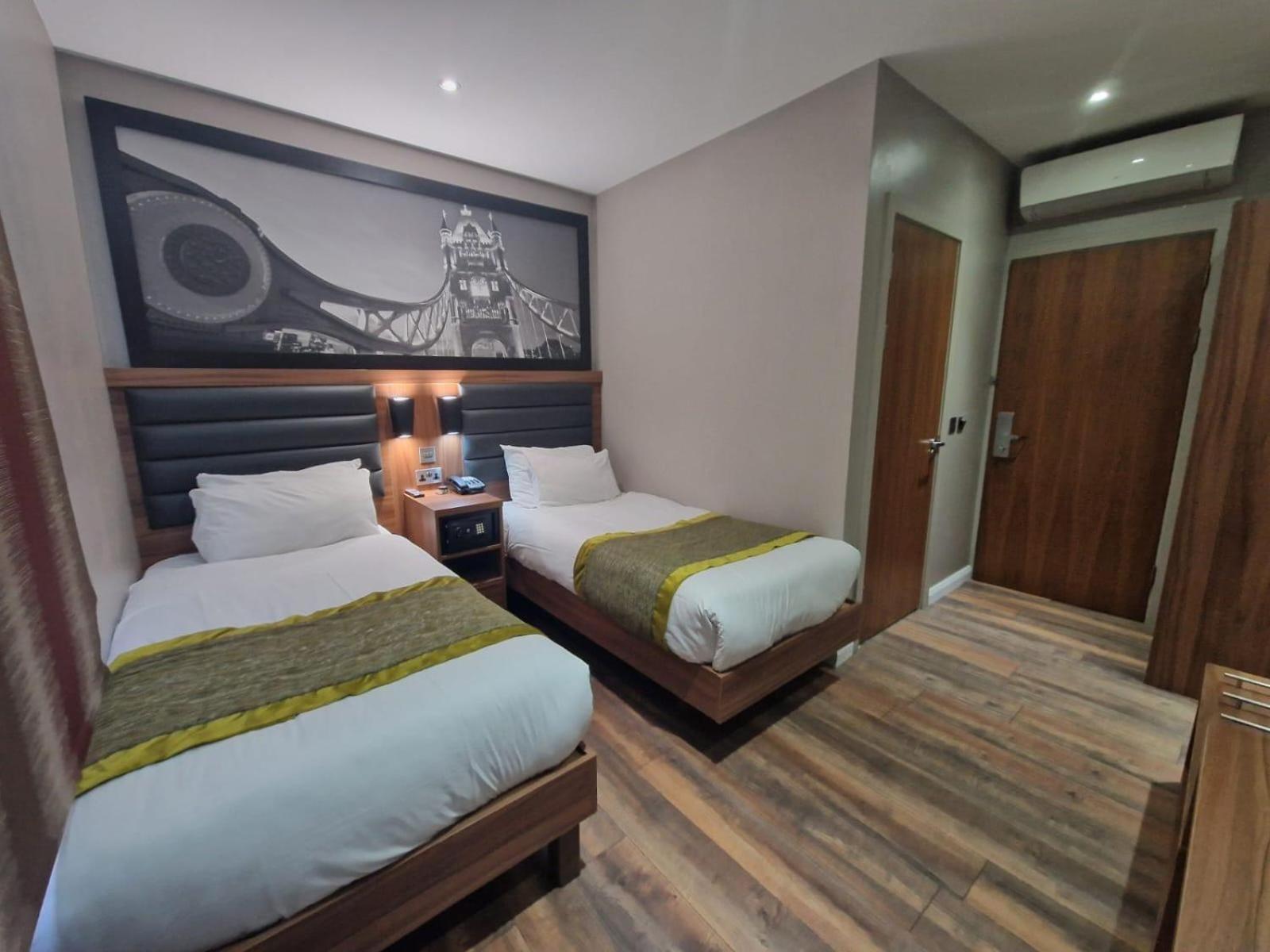 London Court Hotel Bagian luar foto