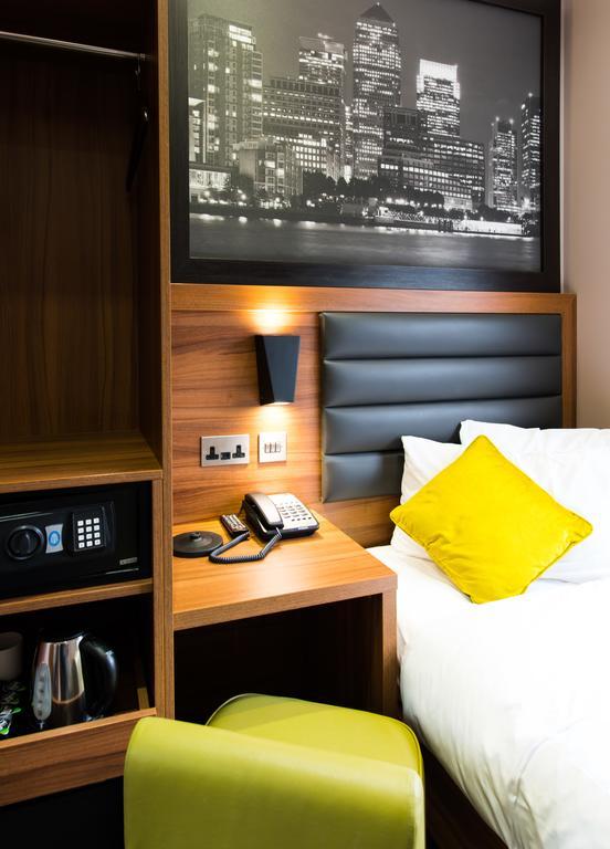 London Court Hotel Bagian luar foto