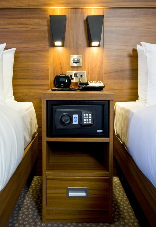 London Court Hotel Bagian luar foto